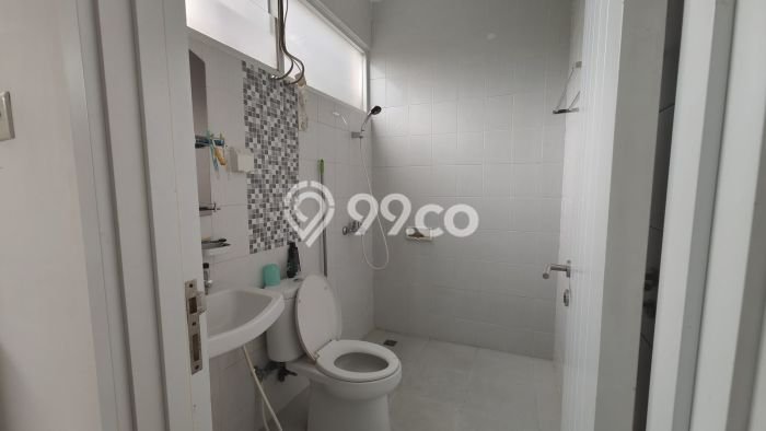 Rumah Strategis Modern Lb 80m2 di BSD, Tangerang Selatan Rumah Strategis Modern Lb 80m2 di BSD, Tangerang Selatan