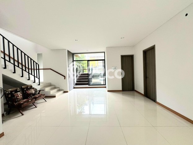 Best Deal Hunian Mewah Ideal dan Luas di BSD, Tangerang Selatan Best Deal Hunian Mewah Ideal dan Luas di BSD, Tangerang Selatan