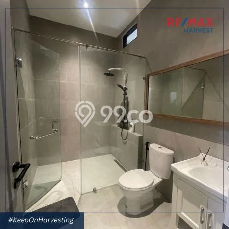 Dijual Rumah Premium dengan Fasilitas Sekitar Komplit di Kembangan, Jakarta Barat Dijual Rumah Premium dengan Fasilitas Sekitar Komplit di Kembangan, Jakarta Barat