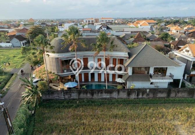 Dijual Rumah Kost di Kerobokan, Badung, 9 KT, 9 KM, Bangunan 360m2 Dijual Rumah Kost di Kerobokan, Badung, 9 KT, 9 KM, Bangunan 360m2