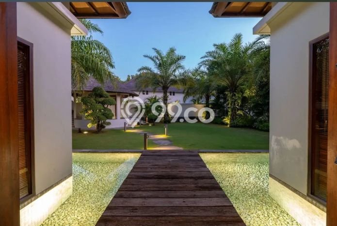 FOR SALE! Vila Kawasan , Luas 9050m2m², Lokasi Strategis FOR SALE! Vila Kawasan , Luas 9050m2m², Lokasi Strategis