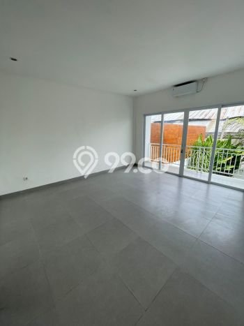 Vila di , Area 245m2m², Area Strategis Vila di , Area 245m2m², Area Strategis