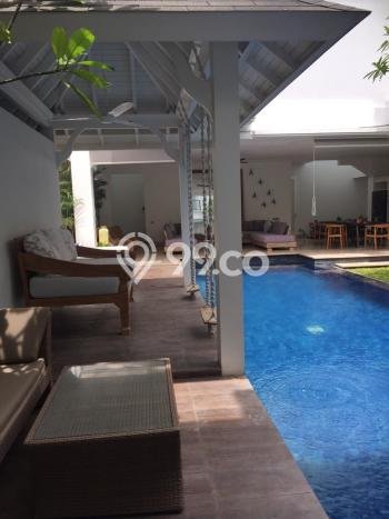 KESEMPATAN EMAS! Vila Kawasan , Ukuran 400m2m², Area Berkembang dengan prospek meningkat KESEMPATAN EMAS! Vila Kawasan , Ukuran 400m2m², Area Berkembang dengan prospek meningkat