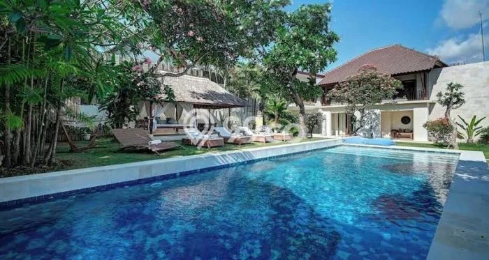 LOKASI STRATEGIS! Vila di , Area 1200m2m², Lingkungan Strategis LOKASI STRATEGIS! Vila di , Area 1200m2m², Lingkungan Strategis