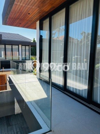 LOKASI STRATEGIS! Vila Kawasan Kuta, Dimensi 210m2m², Dekat fasilitas kota LOKASI STRATEGIS! Vila Kawasan Kuta, Dimensi 210m2m², Dekat fasilitas kota