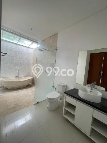 Vila di Tumbak Bayuh, Area 215m2m², Dekat ke beragam keperluan Vila di Tumbak Bayuh, Area 215m2m², Dekat ke beragam keperluan