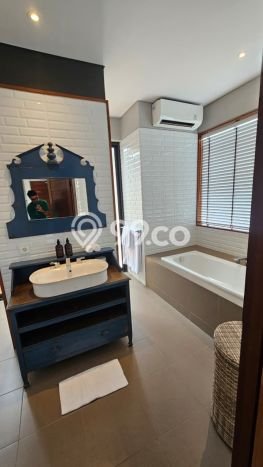 Dapatkan sekarang Vila di , Area 360m2m², Area nyaman untuk Anda Dapatkan sekarang Vila di , Area 360m2m², Area nyaman untuk Anda