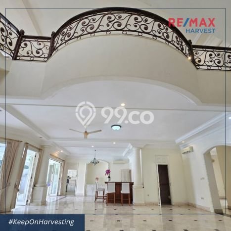 Sewa Rumah Strategis LT 750m2 / LB 700m2 di Kemang, Jakarta Selatan Sewa Rumah Strategis LT 750m2 / LB 700m2 di Kemang, Jakarta Selatan