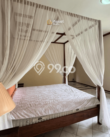 Rumah Kondisi Baik Disewakan di Pondok Indah, Jakarta Selatan LT 800m2, LB 750m2 Rumah Kondisi Baik Disewakan di Pondok Indah, Jakarta Selatan LT 800m2, LB 750m2
