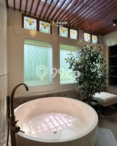 Rumah Kondisi Baik Disewakan di Pondok Indah, Jakarta Selatan LT 800m2, LB 750m2 Rumah Kondisi Baik Disewakan di Pondok Indah, Jakarta Selatan LT 800m2, LB 750m2