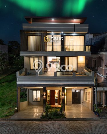 Hunian Eksklusif Dijual LT 252m2 di Kebon Jeruk, Jakarta Barat Hunian Eksklusif Dijual LT 252m2 di Kebon Jeruk, Jakarta Barat