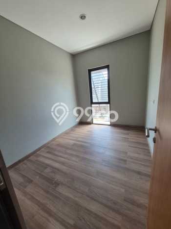 For Sale Rumah 2 Kamar Lokasi Ideal Bagus dan Strategis di Karawaci For Sale Rumah 2 Kamar Lokasi Ideal Bagus dan Strategis di Karawaci