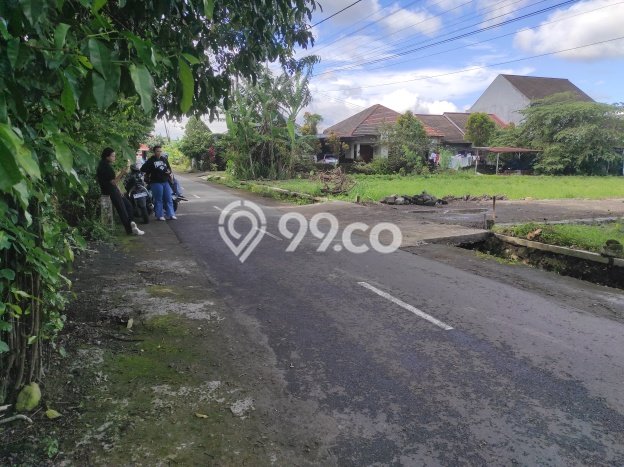Tanah Kosong Dijual di Sleman dengan Area 113m2 Tanah Kosong Dijual di Sleman dengan Area 113m2