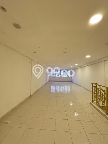Ruko untuk disewa di Grogol Petamburan punya LT 300m2 & LB 81m2 harga sewa kompetitif Ruko untuk disewa di Grogol Petamburan punya LT 300m2 & LB 81m2 harga sewa kompetitif