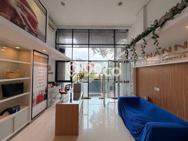 Rumah Eksklusif Dijual LT 125m2 di Cilandak, Jakarta Selatan Rumah Eksklusif Dijual LT 125m2 di Cilandak, Jakarta Selatan