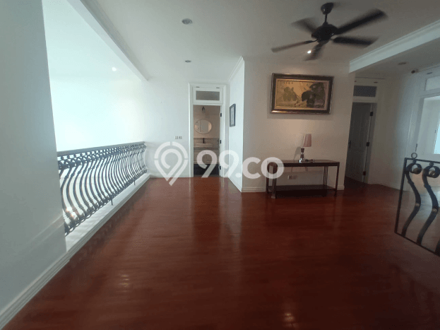 Rumah Kondisi Baik Disewakan di Pondok Indah, Jakarta Selatan LT 422m2, LB 650m2 Rumah Kondisi Baik Disewakan di Pondok Indah, Jakarta Selatan LT 422m2, LB 650m2