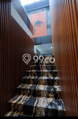 Ready to Use! Luxury House LT 240m2 Desain Elegan di Pondok Indah Ready to Use! Luxury House LT 240m2 Desain Elegan di Pondok Indah