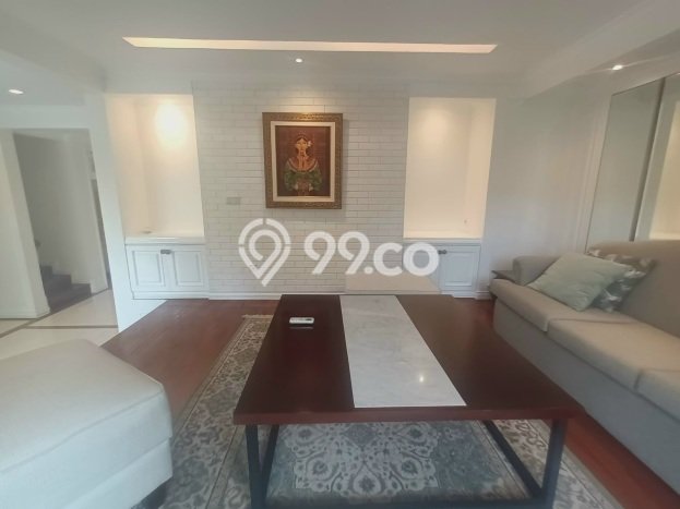 Rumah Kondisi Baik Disewakan di Pondok Indah, Jakarta Selatan LT 422m2, LB 650m2 Rumah Kondisi Baik Disewakan di Pondok Indah, Jakarta Selatan LT 422m2, LB 650m2