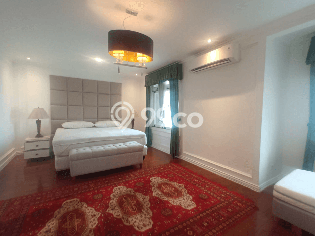 Rumah Kondisi Baik Disewakan di Pondok Indah, Jakarta Selatan LT 422m2, LB 650m2 Rumah Kondisi Baik Disewakan di Pondok Indah, Jakarta Selatan LT 422m2, LB 650m2