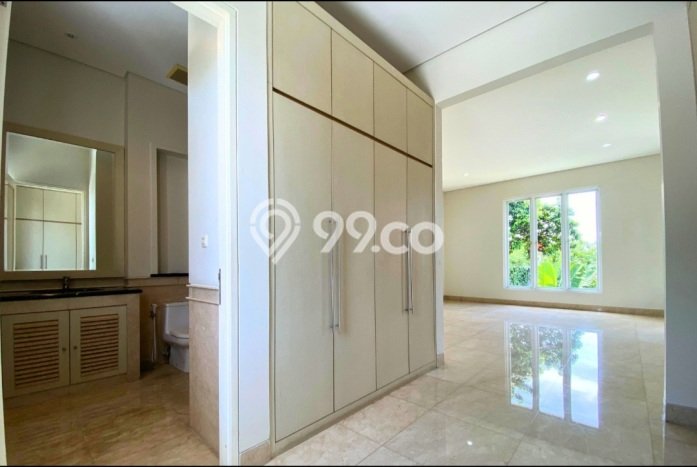 Rumah Mewah Siap Huni LT 864m2 di Cilandak, Jakarta Selatan Rumah Mewah Siap Huni LT 864m2 di Cilandak, Jakarta Selatan