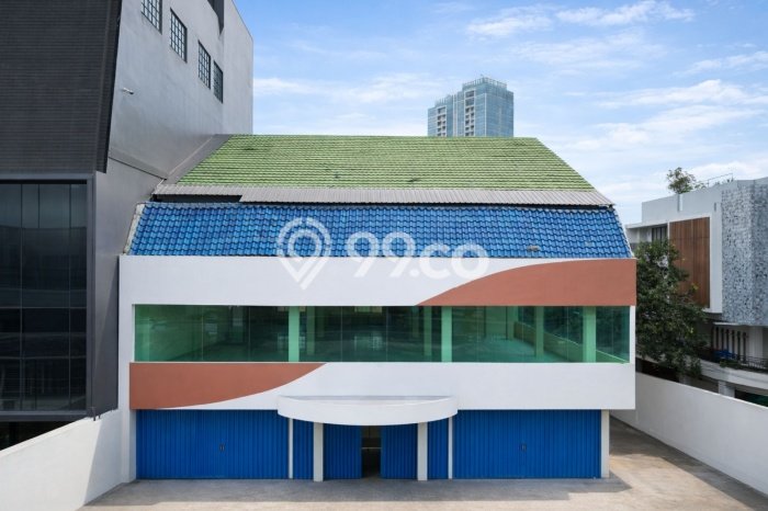 Unit Komersial Dijual di Kebayoran Baru Jakarta Selatan Luas Tanah 565m2, Luas Bangunan 1200m2 Unit Komersial Dijual di Kebayoran Baru Jakarta Selatan Luas Tanah 565m2, Luas Bangunan 1200m2