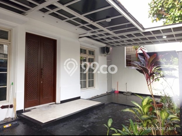 Rumah Elit Modern Siap Huni di Pondok Indah Jakarta Selatan Rumah Elit Modern Siap Huni di Pondok Indah Jakarta Selatan