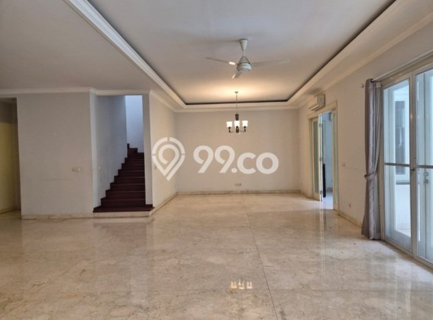 Sewa Rumah Strategis LT 483m2 / LB 500m2 di Pondok Indah, Jakarta Selatan Sewa Rumah Strategis LT 483m2 / LB 500m2 di Pondok Indah, Jakarta Selatan