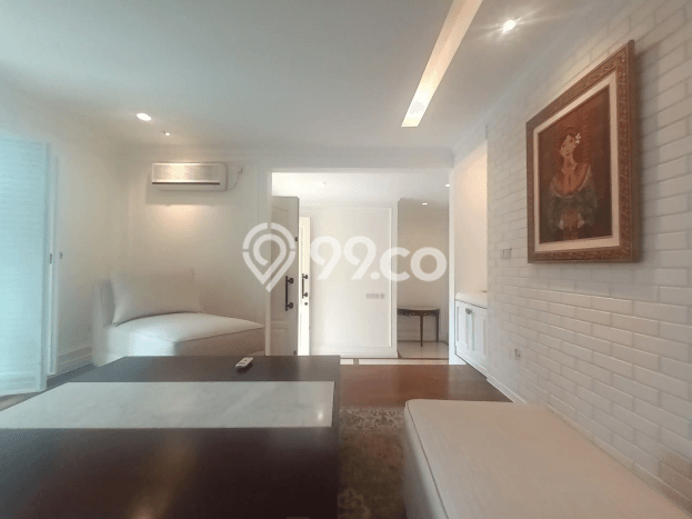 Rumah Kondisi Baik Disewakan di Pondok Indah, Jakarta Selatan LT 422m2, LB 650m2 Rumah Kondisi Baik Disewakan di Pondok Indah, Jakarta Selatan LT 422m2, LB 650m2