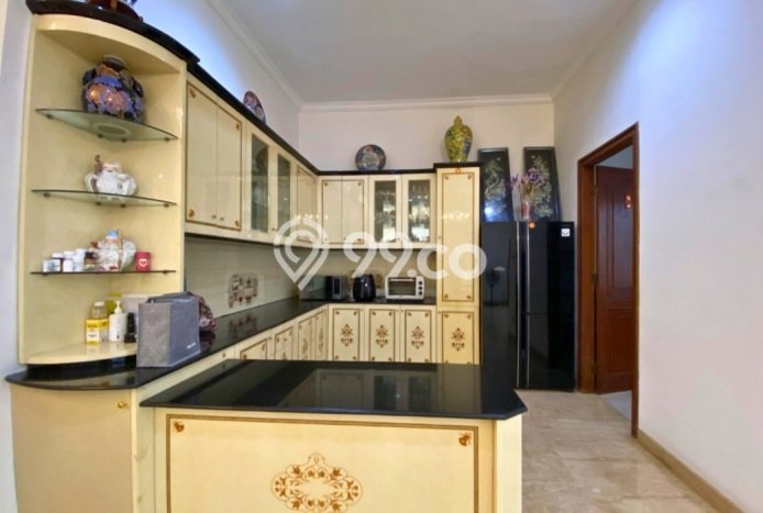 Siap Huni Hunian Elit 4 Kamar di Kebayoran Baru Dekat ke Mana Saja Siap Huni Hunian Elit 4 Kamar di Kebayoran Baru Dekat ke Mana Saja