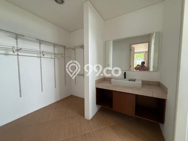 Hunian Kondisi Baik Disewakan di scbd, Jakarta Selatan LT 400m2, LB 800m2 Hunian Kondisi Baik Disewakan di scbd, Jakarta Selatan LT 400m2, LB 800m2