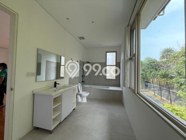 Hunian Kondisi Baik Disewakan di scbd, Jakarta Selatan LT 400m2, LB 800m2 Hunian Kondisi Baik Disewakan di scbd, Jakarta Selatan LT 400m2, LB 800m2