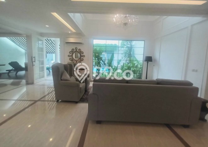 Rumah Kondisi Baik Disewakan di Pondok Indah, Jakarta Selatan LT 422m2, LB 650m2 Rumah Kondisi Baik Disewakan di Pondok Indah, Jakarta Selatan LT 422m2, LB 650m2
