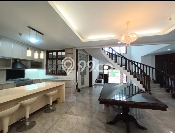 Rumah Kondisi Baik Disewakan di Pondok Indah, Jakarta Selatan LT 600m2, LB 800m2 Rumah Kondisi Baik Disewakan di Pondok Indah, Jakarta Selatan LT 600m2, LB 800m2