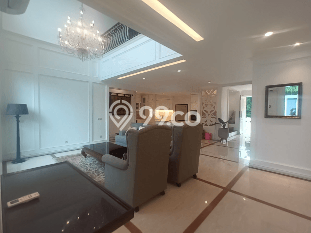 Rumah Kondisi Baik Disewakan di Pondok Indah, Jakarta Selatan LT 422m2, LB 650m2 Rumah Kondisi Baik Disewakan di Pondok Indah, Jakarta Selatan LT 422m2, LB 650m2