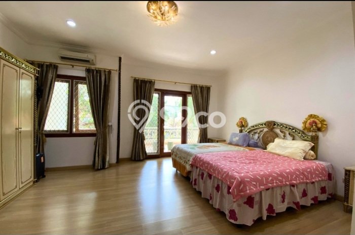 Siap Huni Hunian Elit 4 Kamar di Kebayoran Baru Dekat ke Mana Saja Siap Huni Hunian Elit 4 Kamar di Kebayoran Baru Dekat ke Mana Saja
