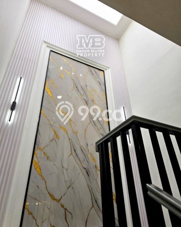 Hunian Mewah LB 140m2 Siap Huni Desain Elegan di BSD, Tangerang Hunian Mewah LB 140m2 Siap Huni Desain Elegan di BSD, Tangerang