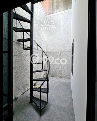 Hunian Mewah LB 140m2 Siap Huni Desain Elegan di BSD, Tangerang Hunian Mewah LB 140m2 Siap Huni Desain Elegan di BSD, Tangerang