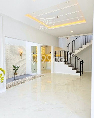 Rumah Elit Modern Siap Huni di BSD Tangerang Rumah Elit Modern Siap Huni di BSD Tangerang