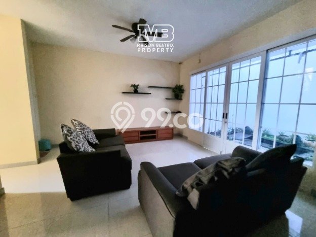 Rumah Mewah LB 152m2 Siap Pakai Desain Elegan di Bintaro, Tangerang Selatan Rumah Mewah LB 152m2 Siap Pakai Desain Elegan di Bintaro, Tangerang Selatan