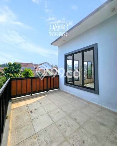 Rumah Elit Modern Siap Huni di BSD Tangerang Rumah Elit Modern Siap Huni di BSD Tangerang