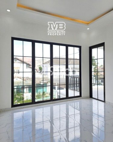Hunian Elit LB 300m2 Siap Huni Desain Elegan di Bintaro, Tangerang Selatan Hunian Elit LB 300m2 Siap Huni Desain Elegan di Bintaro, Tangerang Selatan