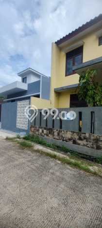 For Sale Rumah 3 Kamar Lokasi Ideal Nyaman dan Strategis di Sawangan For Sale Rumah 3 Kamar Lokasi Ideal Nyaman dan Strategis di Sawangan