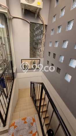 For Sale Rumah Mewah Exclusive di Gubeng, Surabaya For Sale Rumah Mewah Exclusive di Gubeng, Surabaya
