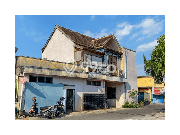 For Sale Rumah 3 Kamar Lokasi Ideal Bagus dan Strategis di Laweyan For Sale Rumah 3 Kamar Lokasi Ideal Bagus dan Strategis di Laweyan