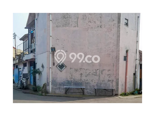 For Sale Rumah 3 Kamar Lokasi Ideal Bagus dan Strategis di Laweyan For Sale Rumah 3 Kamar Lokasi Ideal Bagus dan Strategis di Laweyan