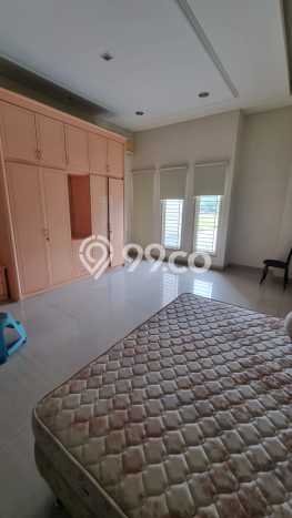Disewakan! Rumah 5 Kamar Tidur &
5 Kamar Mandi di Pantai Indah Kapuk, Jakarta Utara Disewakan! Rumah 5 Kamar Tidur &
5 Kamar Mandi di Pantai Indah Kapuk, Jakarta Utara