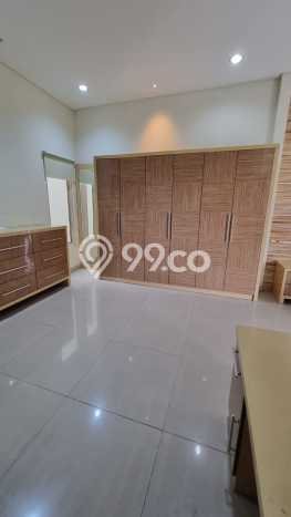 Disewakan! Rumah 5 Kamar Tidur &
5 Kamar Mandi di Pantai Indah Kapuk, Jakarta Utara Disewakan! Rumah 5 Kamar Tidur &
5 Kamar Mandi di Pantai Indah Kapuk, Jakarta Utara