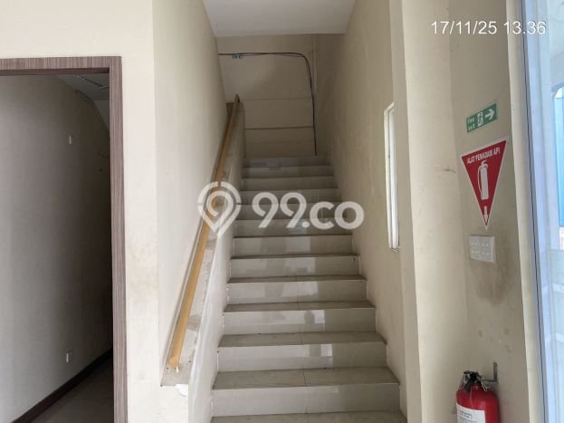 Unit Gudang Dijual di Batam LT 990m2 & LB 1014m2 Unit Gudang Dijual di Batam LT 990m2 & LB 1014m2