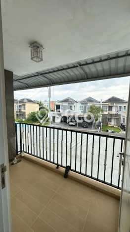 Ready to Use! Premium House LT 190m2 Desain Modern di Batam Centre Ready to Use! Premium House LT 190m2 Desain Modern di Batam Centre