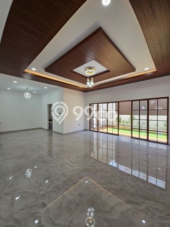 Rumah Mewah LB 300m2 Siap Pakai Desain Elegan di Batam Centre, Batam Rumah Mewah LB 300m2 Siap Pakai Desain Elegan di Batam Centre, Batam